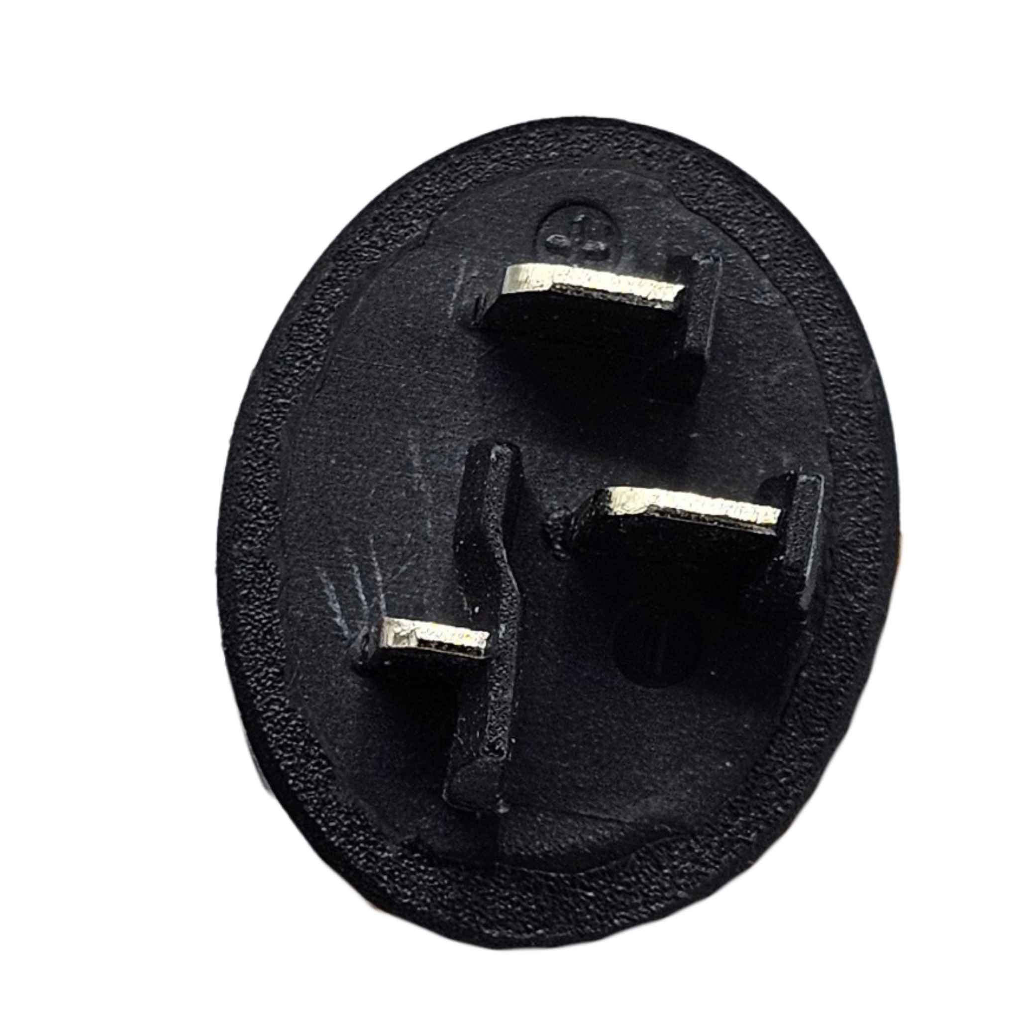 Nahaufnahme vom Bosch Stecker Typ 2 für Akkus